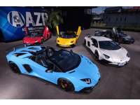 ＡＺＺＵＲＲＥ　ＭＯＴＯＲＩＮＧ　ＥＸＯＴＩＣＳ　本社ショールーム 